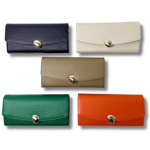 2009 カブセ長財布