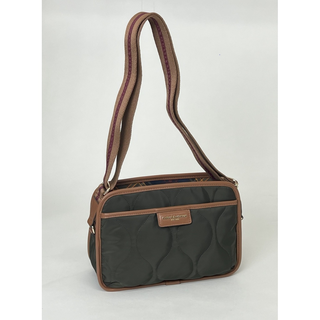 3577<br>オニオンキルティング<br>タータンチェックコンビ<br>ボックスショルダーバッグ