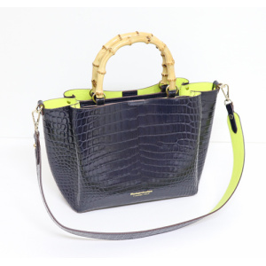 4843<br>クロコダイル型押しレザー<br>バンブー トートバッグ