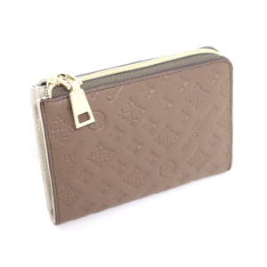 9894<br>はっ水モノグラム柄エンボス<br>カウレザーウオレット