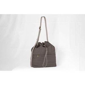 2015 はっ水シワナイロンプリーツ 巾着ショルダーバッグ